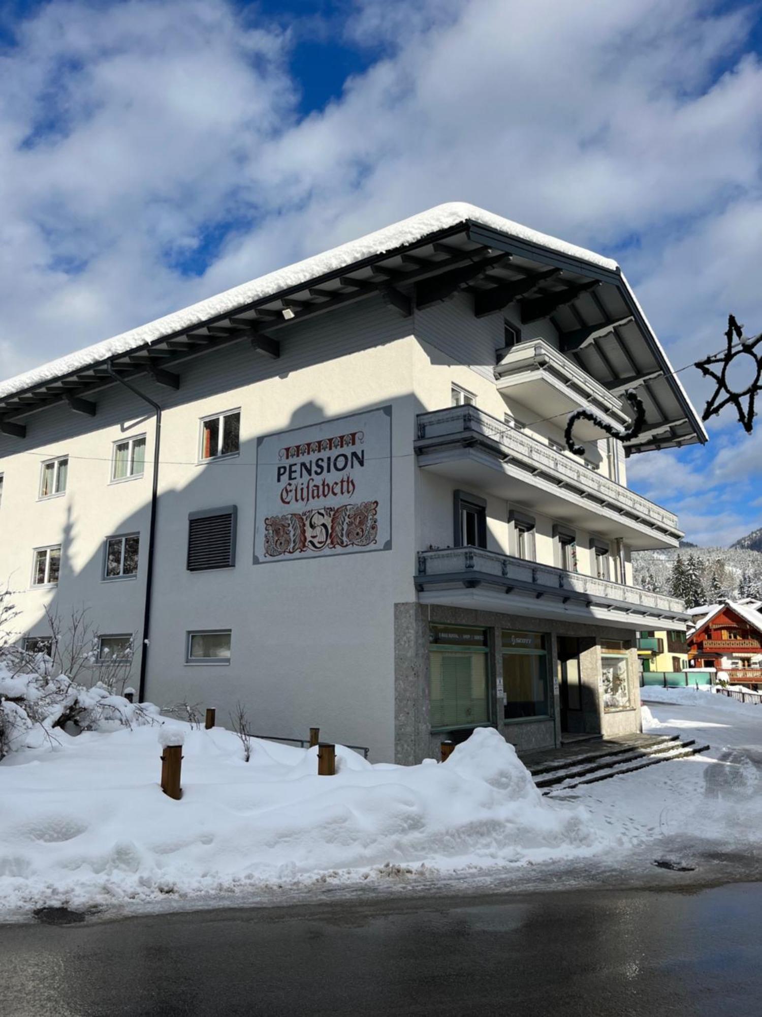 Pension Elisabeth Russbach am Pass Gschütt Buitenkant foto