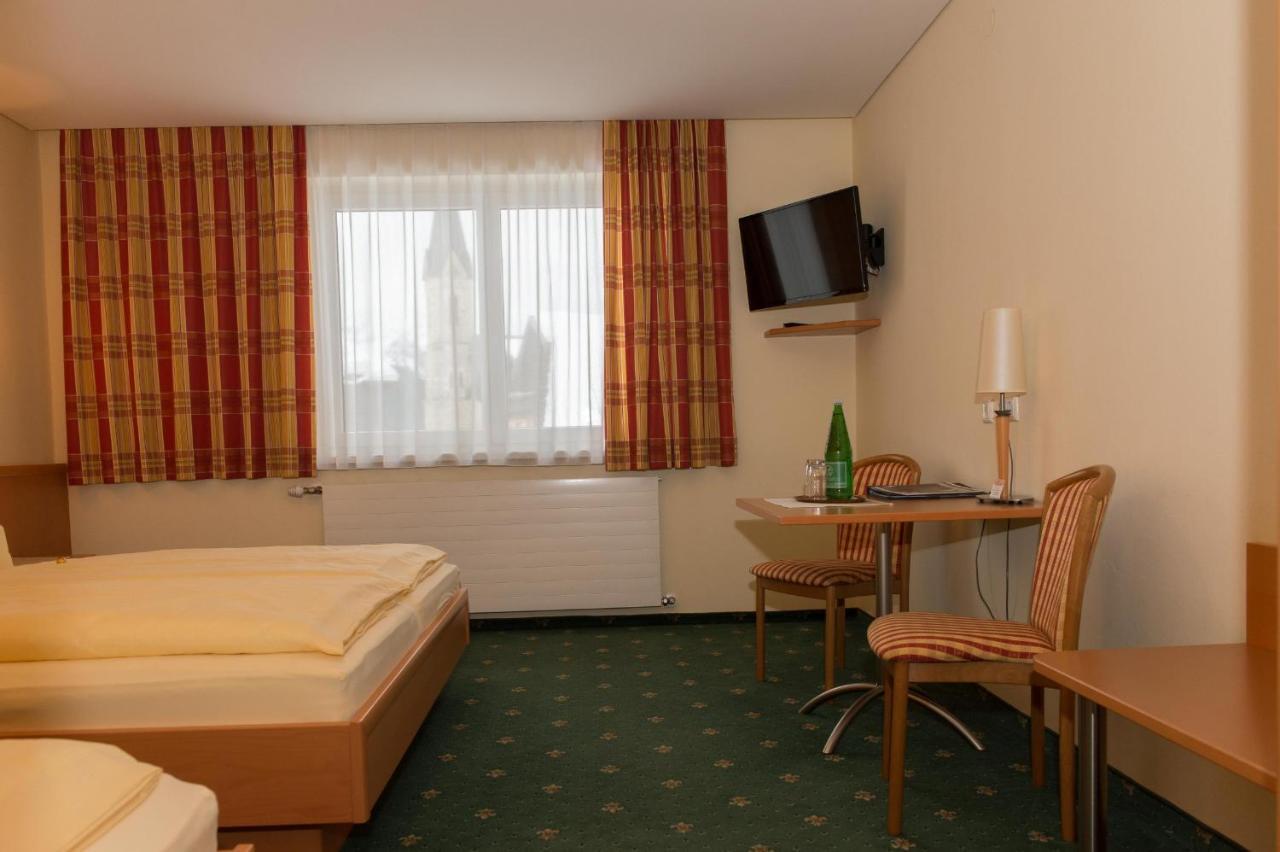 Pension Elisabeth Russbach am Pass Gschütt Kamer foto