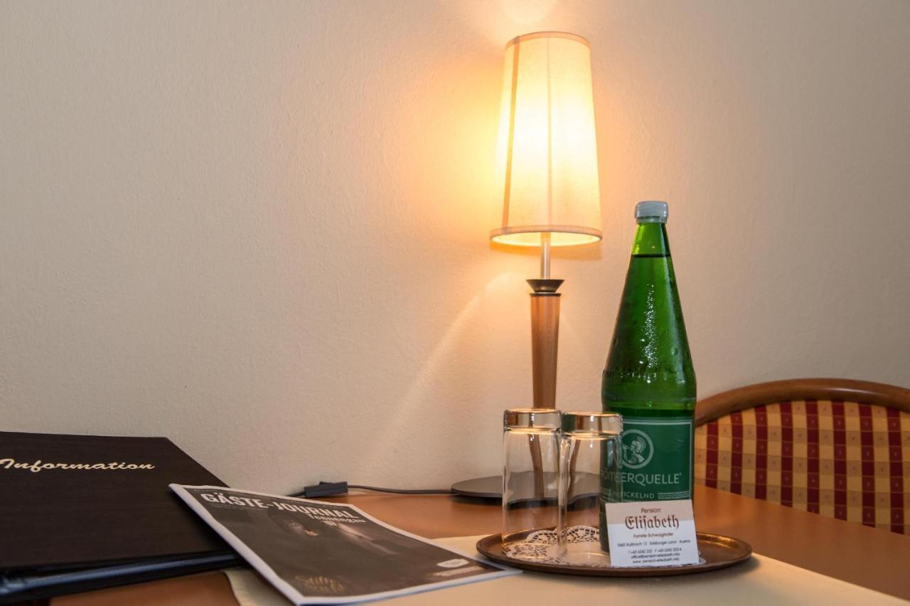 Pension Elisabeth Russbach am Pass Gschütt Kamer foto